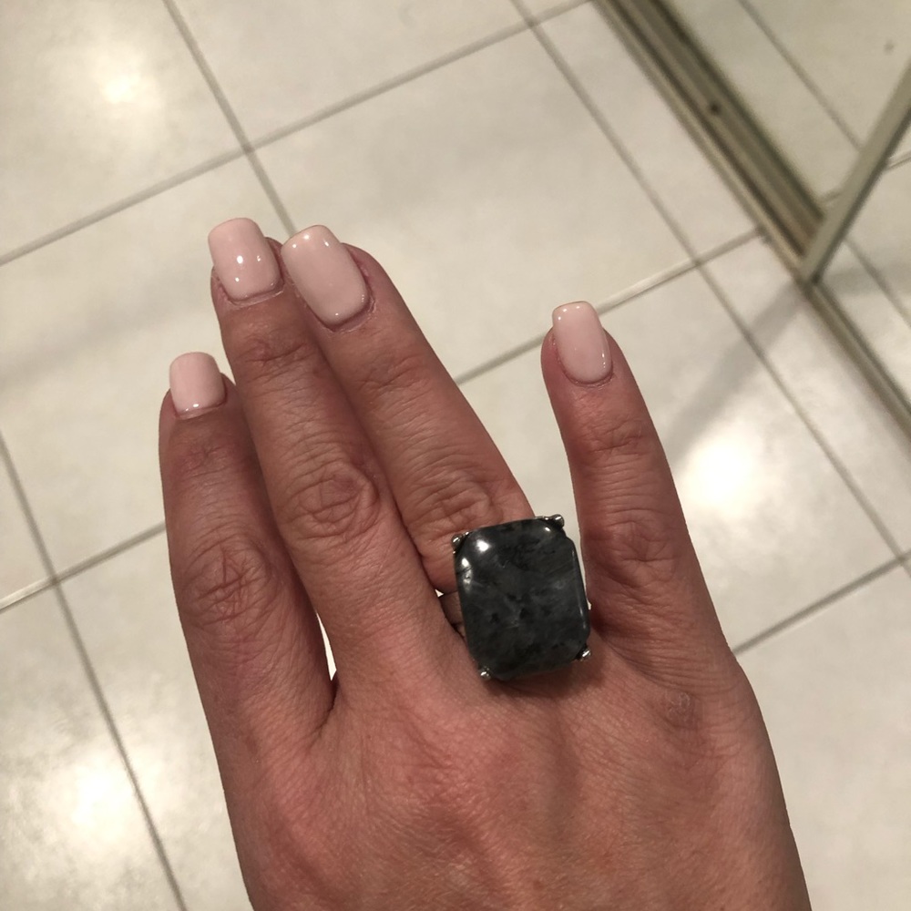 Stone size 8 ring